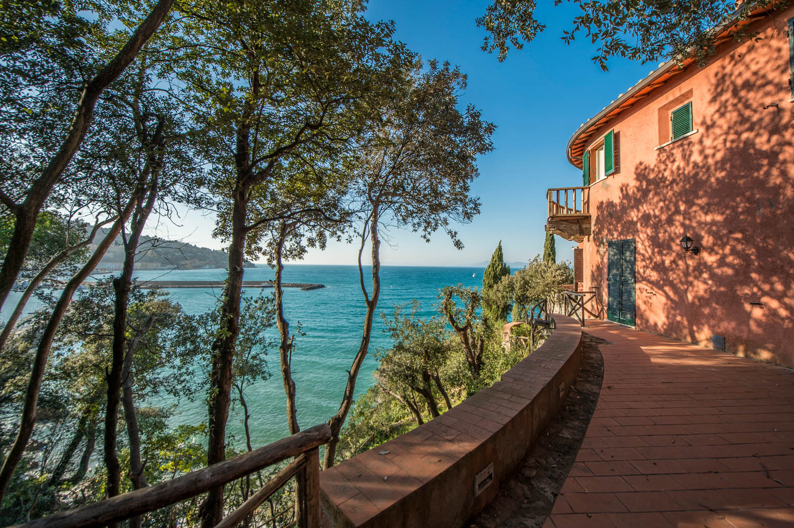 VILLA VISTA MARE IN VENDITA - VENDITA VILLE E CASE AL MARE CON VISTA
